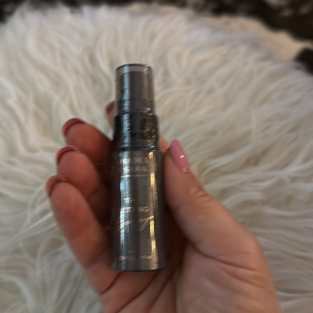 Shades By Shan - The Setting Spray - Picture 2 of 2